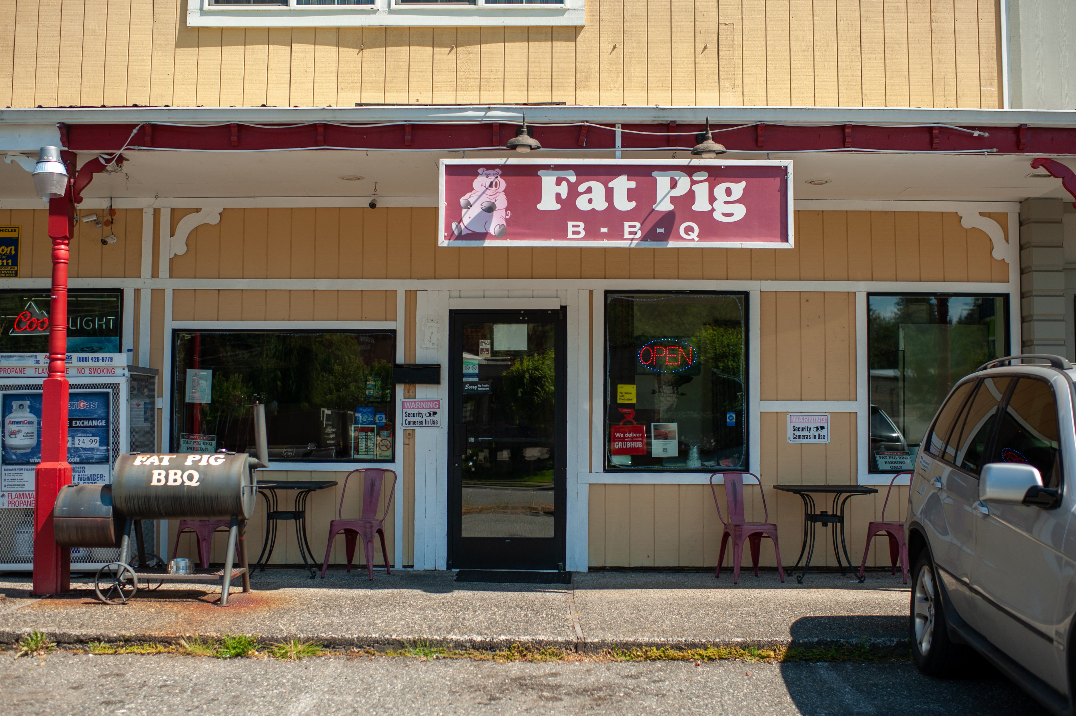 Hero Fat Pig Outside